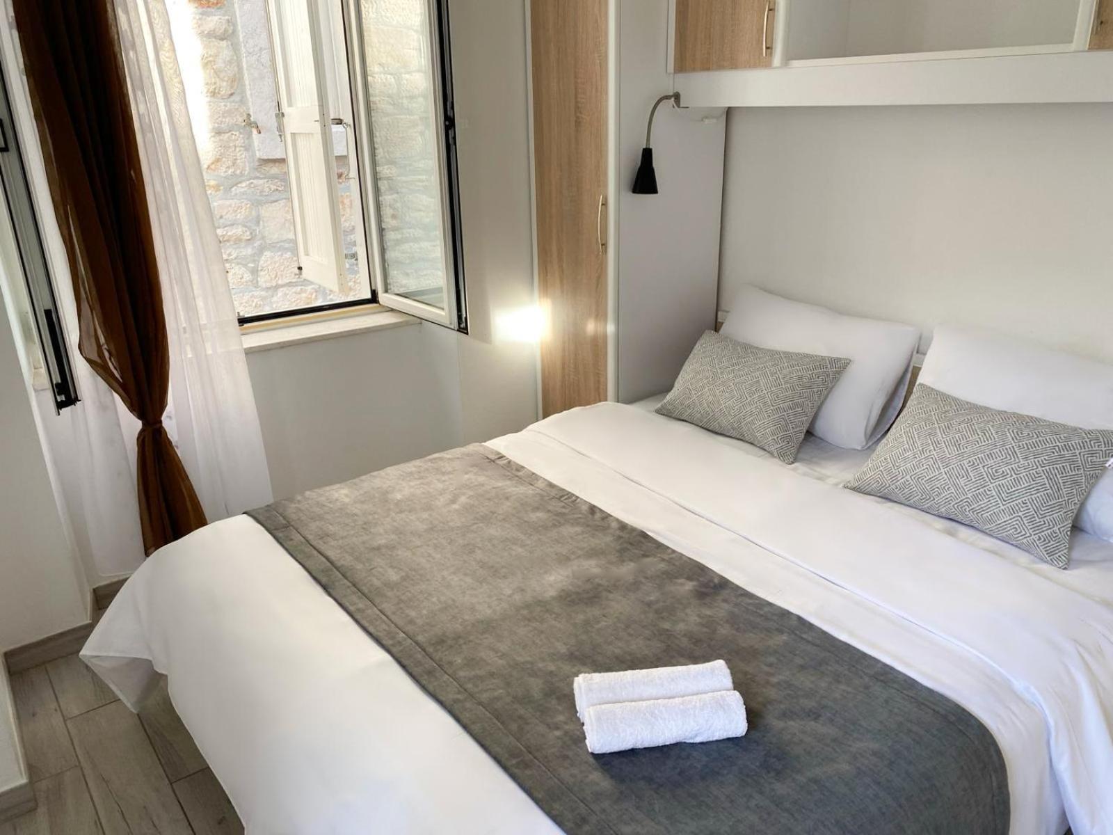 Riva Apartments Villa Thalia - Milna, Brac Milna  Luaran gambar